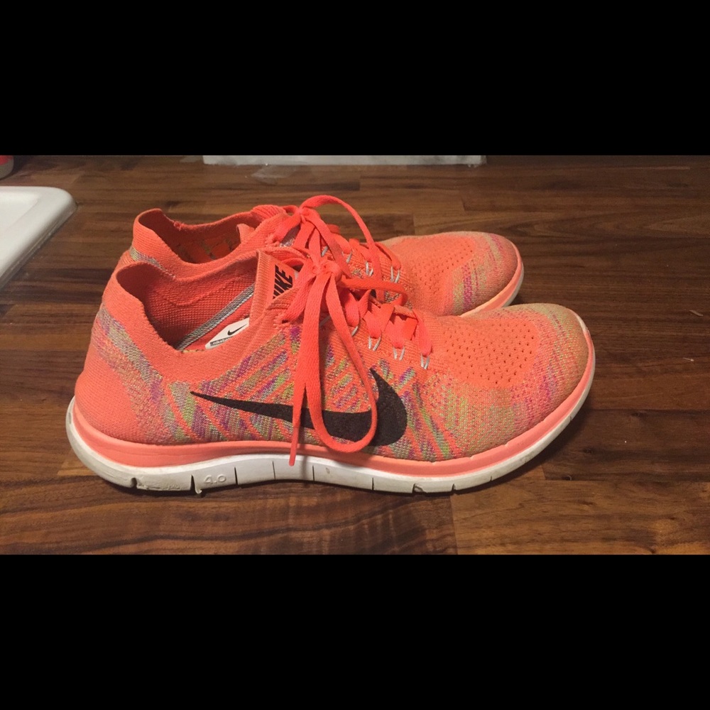 Nike Flyknit Tennis Shoes